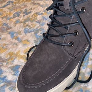 Mens Polo Blue Suede SneakerLace up Ralph Lauren Size 7.5 D. Beautiful Sneaker